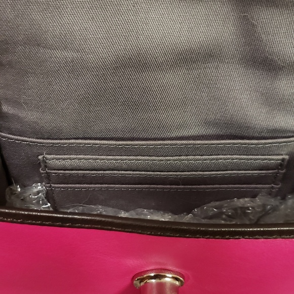 NWOT Coach Crossbody Cell Phone/Wallet - Picture 4 of 6